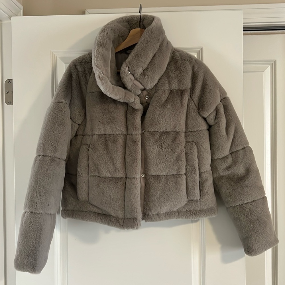 Abercrombie & Fitch Plush Faux Fur Puffer Jacket in Light Gray
